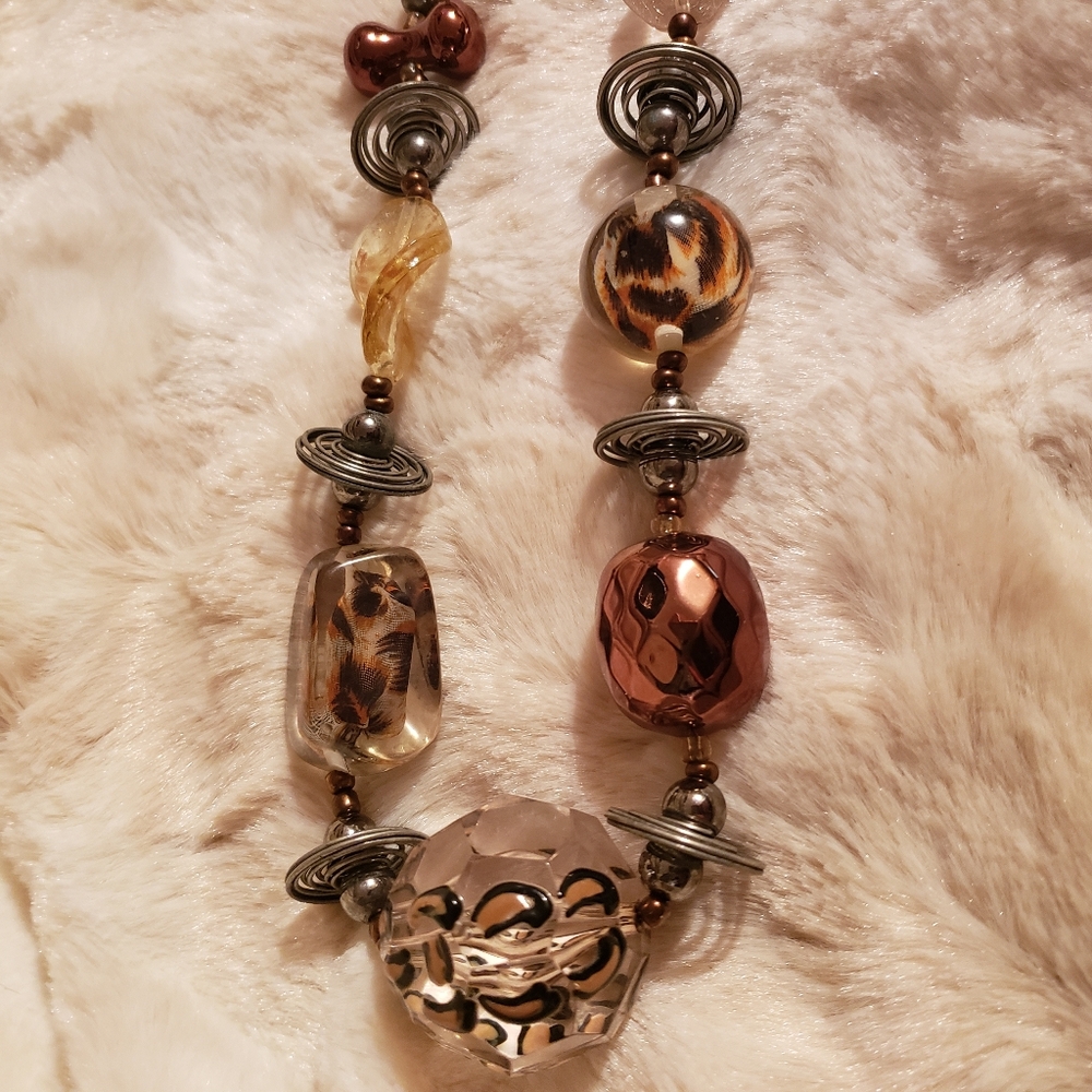 Treska Earthy colors, Animal Print Beaded Necklace 22" Acrylic Silver Tone